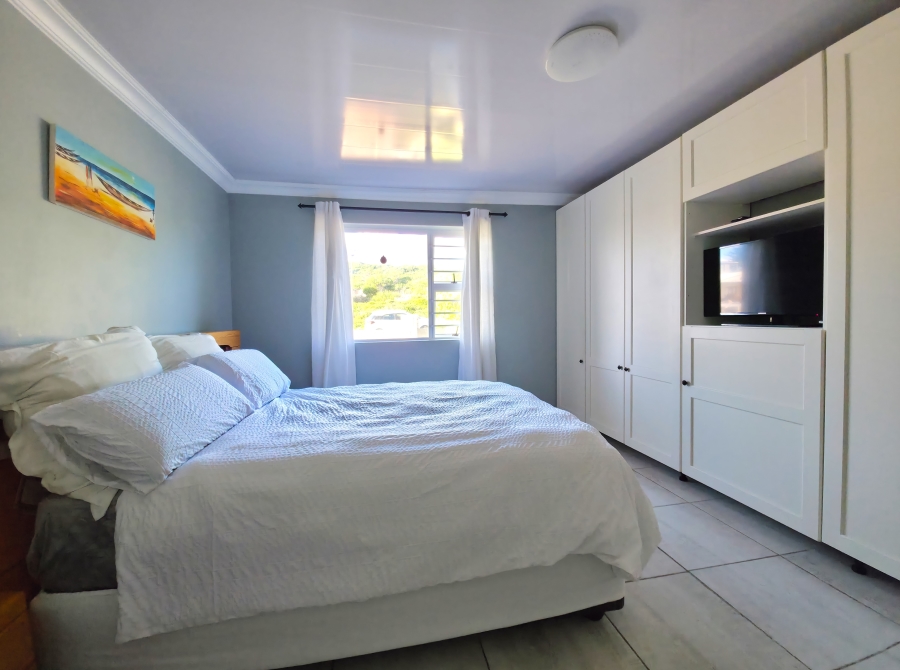 5 Bedroom Property for Sale in Hawston Western Cape